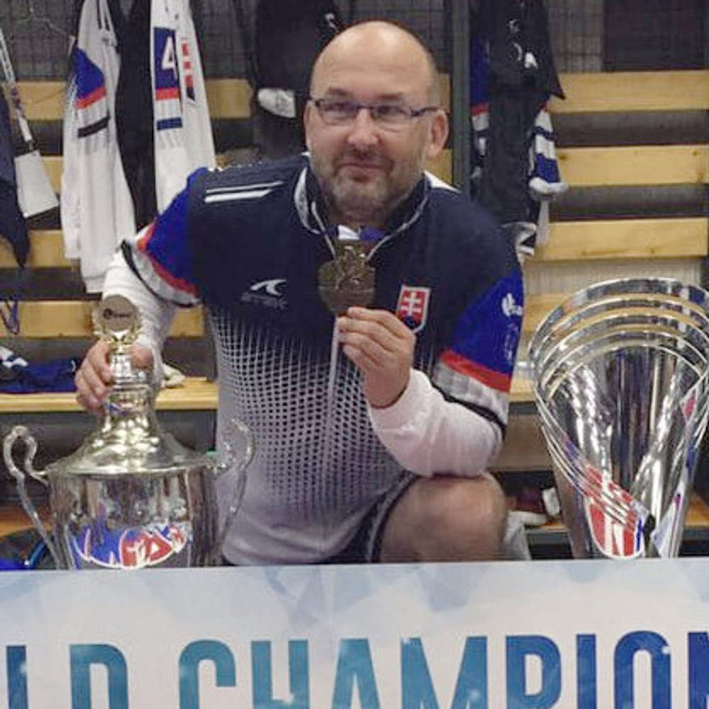 Tréner hokejbalistov: Demitra hral naplno aj s nami, po zápase chodil spať